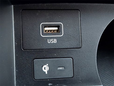 Used 2023 Hyundai Santa Fe Limited image 23