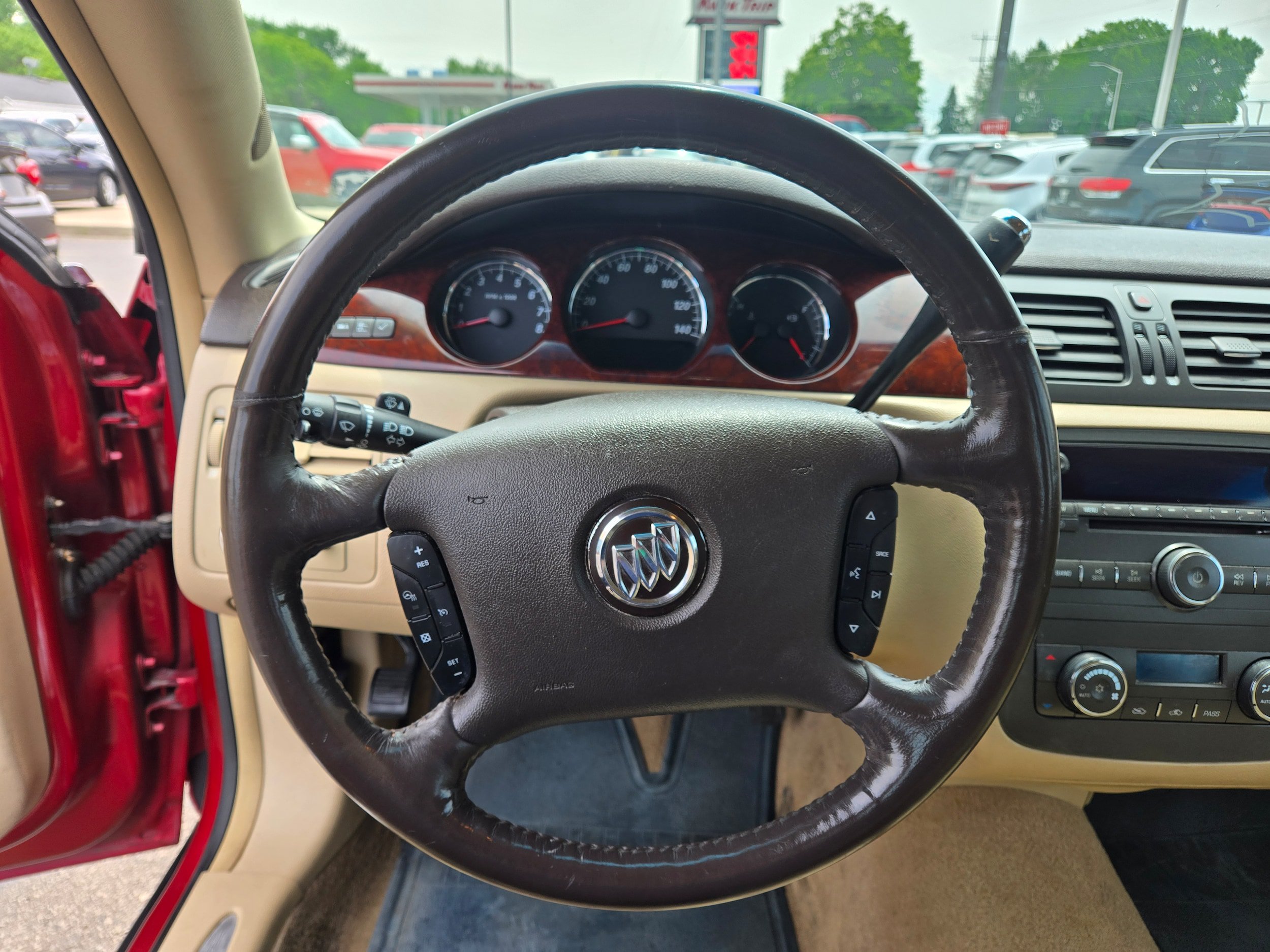 Used 2007 Buick Lucerne CXL w/ Luxury Package FWD image 6
