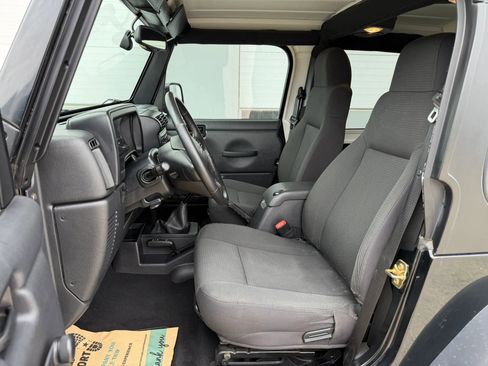 Used 2006 Jeep Wrangler Rubicon AWD/4WD image 10