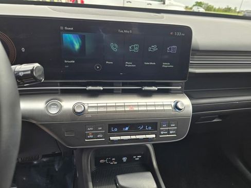 Used 2025 Hyundai Kona SEL AWD/4WD image 30