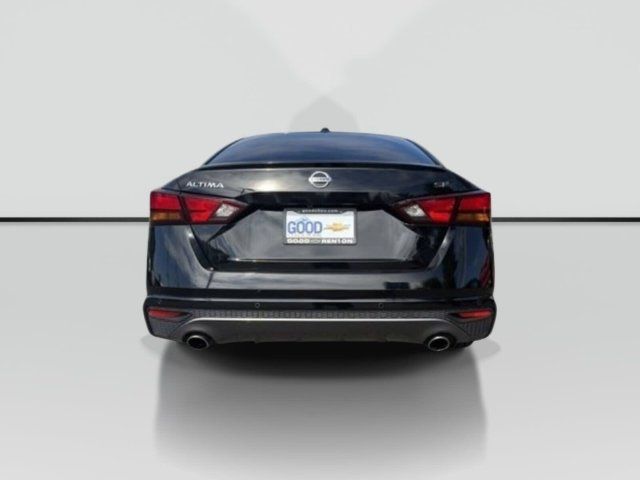 Used 2021 Nissan Altima 2.5 SR FWD image 4
