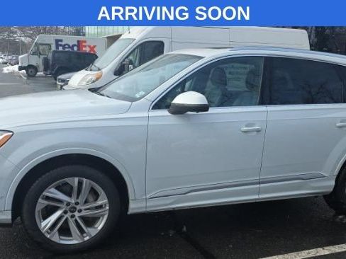 Used 2023 Audi Q7 2.0T Premium w/ Convenience Package image 3