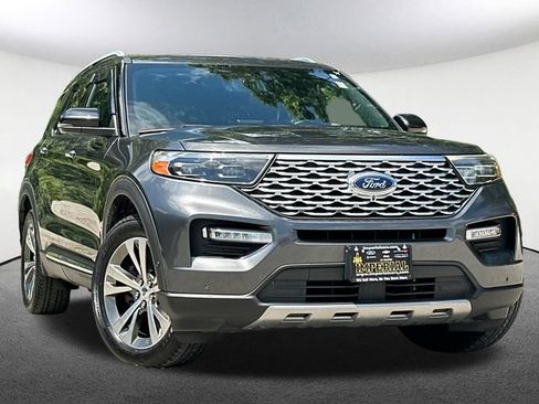 Used 2020 Ford Explorer Platinum w/ Premium Technology Package AWD/4WD image 2