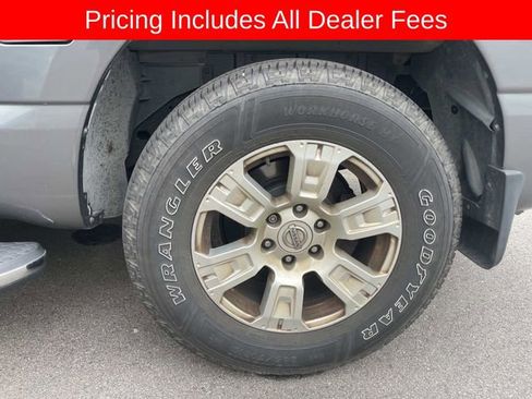 Used 2017 Nissan Titan SV RWD image 5