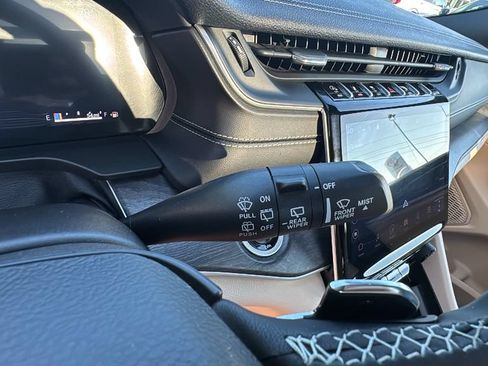 Used 2024 Jeep Grand Cherokee L Limited w/ Luxury Tech Group II AWD/4WD image 20