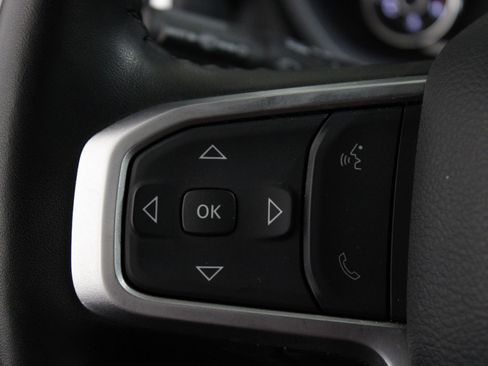 Used 2024 RAM 2500 Big Horn w/ Sport Appearance Package image 9