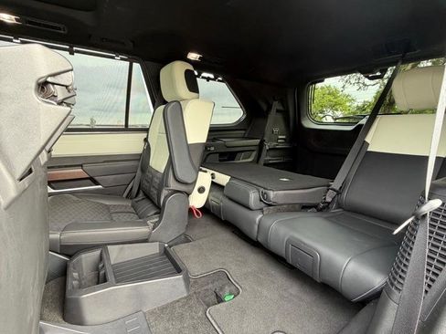 Used 2025 Toyota Sequoia Capstone AWD/4WD image 15