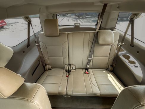 Used 2018 Chevrolet Suburban Premier AWD/4WD image 11