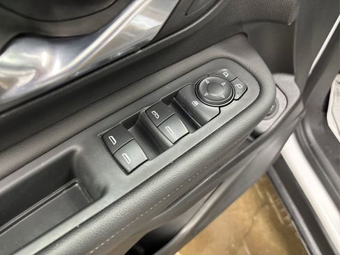 Used 2022 GMC Terrain SLT AWD/4WD image 36