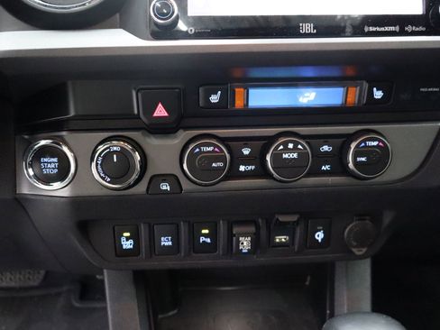 Used 2020 Toyota Tacoma TRD Off-Road w/ TRD Premium Off Road Package image 21