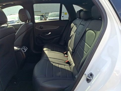 Used 2021 Mercedes-Benz GLC 300 4MATIC image 10