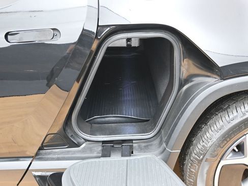 Used 2022 Rivian R1T Adventure image 34