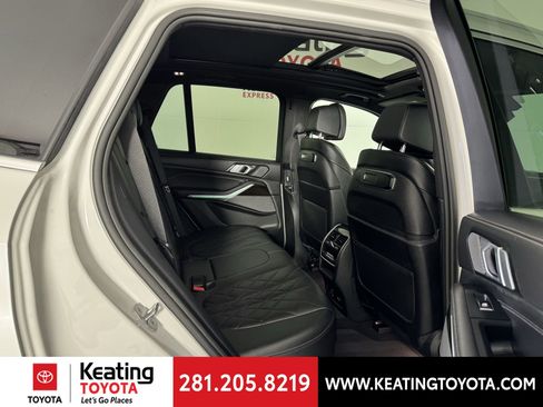 Used 2024 BMW X5 xDrive50e image 18