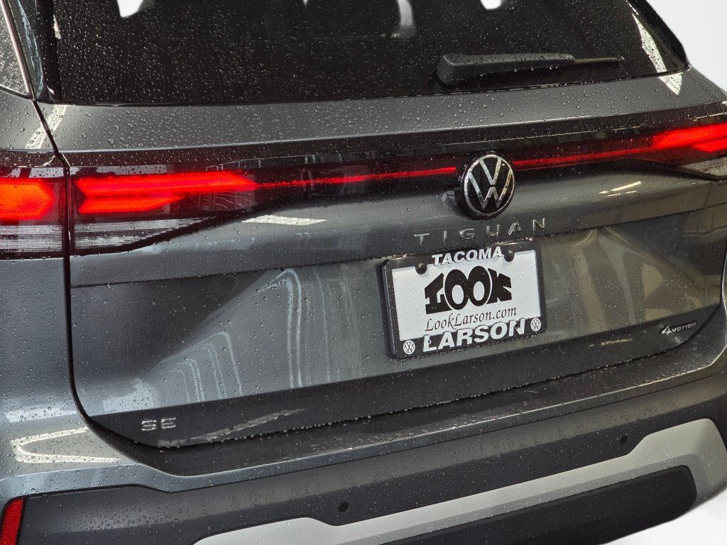 New 2026 Volkswagen Tiguan SE AWD/4WD image 14