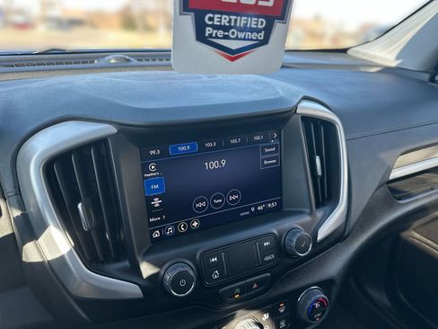 Used 2024 GMC Terrain SLT w/ Elevation Edition image 12