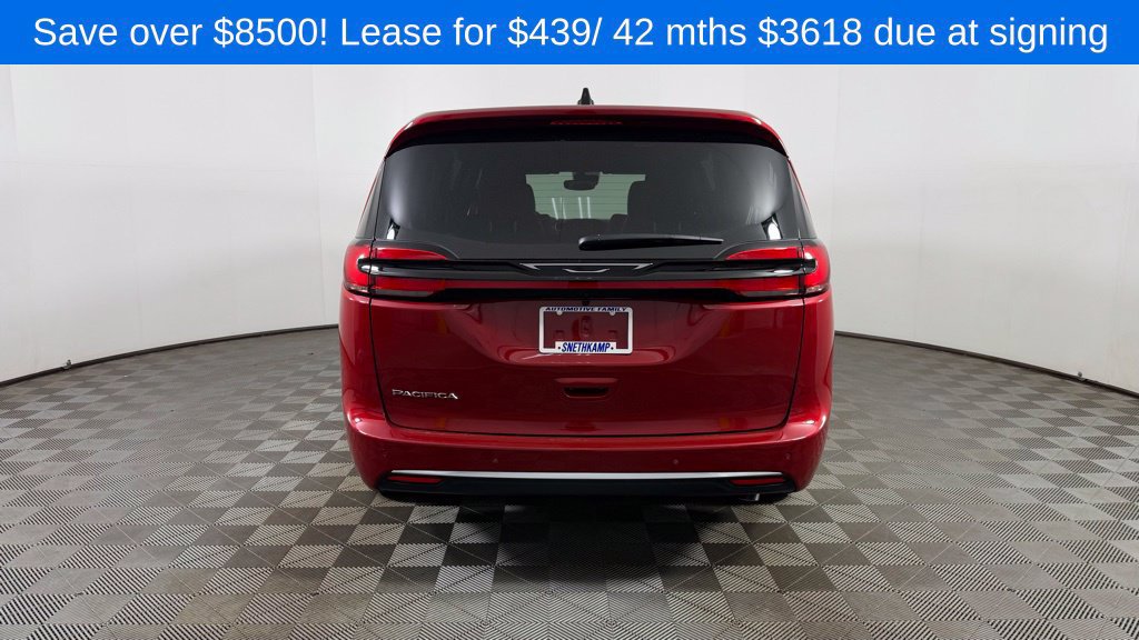 New 2027 Chrysler Pacifica Select FWD image 6