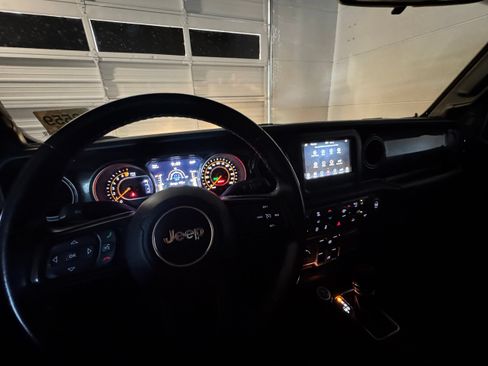 Used 2020 Jeep Gladiator Sport AWD/4WD image 44