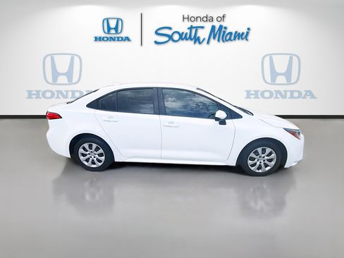 Used 2021 Toyota Corolla LE FWD image 8