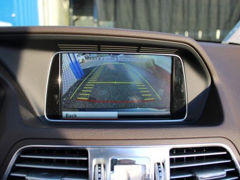 Used 2014 Mercedes-Benz E 350 Cabriolet image 19