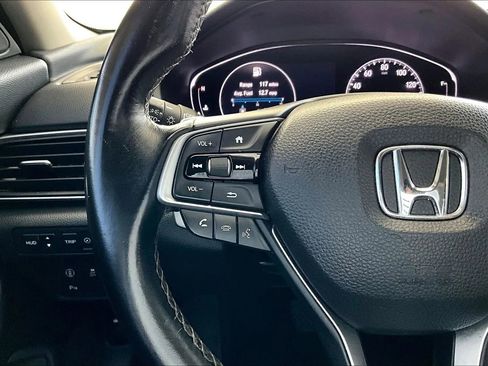 Used 2018 Honda Accord Touring image 10