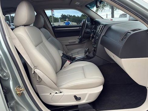 Used 2006 Chrysler 300 Touring RWD image 15