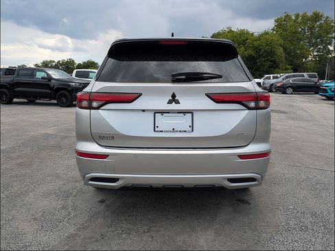 Used 2024 Mitsubishi Outlander SEL FWD image 6