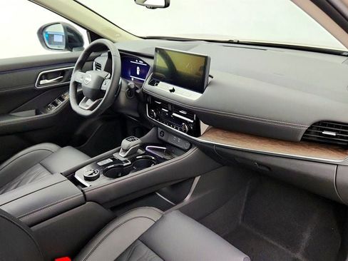 Used 2025 Nissan Rogue Platinum w/ Platinum Premium Package AWD/4WD image 25