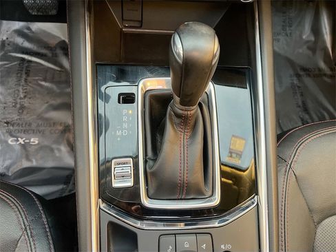 Used 2024 MAZDA CX-5 Carbon Edition image 17