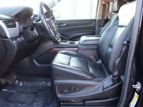 Used 2019 GMC Yukon XL SLT image 10