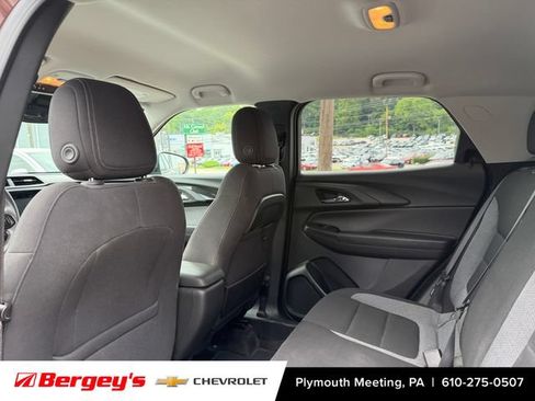 Certified 2023 Chevrolet TrailBlazer LT w/ Convenience Package FWD image 10
