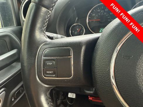 Used 2017 Jeep Wrangler Unlimited Sahara image 10