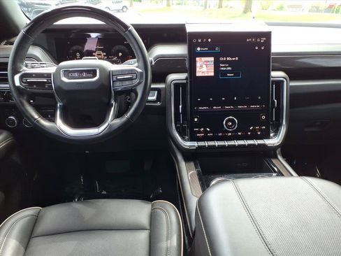Used 2025 GMC Yukon Elevation AWD/4WD image 9