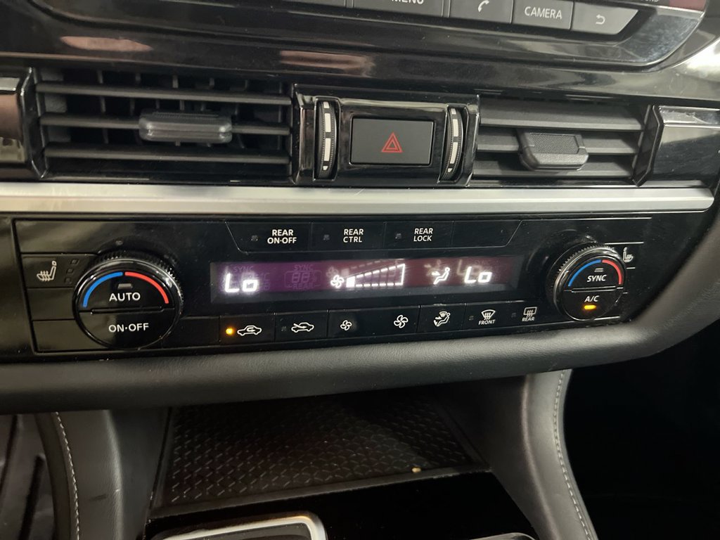 Used 2024 Nissan Pathfinder SV w/ Black Appearance Package AWD/4WD image 16