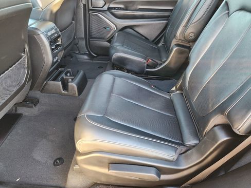 Used 2022 Jeep Grand Cherokee L Overland w/ Luxury Tech Group IV image 33