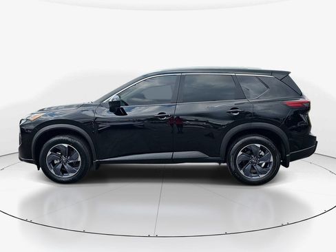 Used 2025 Nissan Rogue SV w/ SV Premium Package FWD image 10