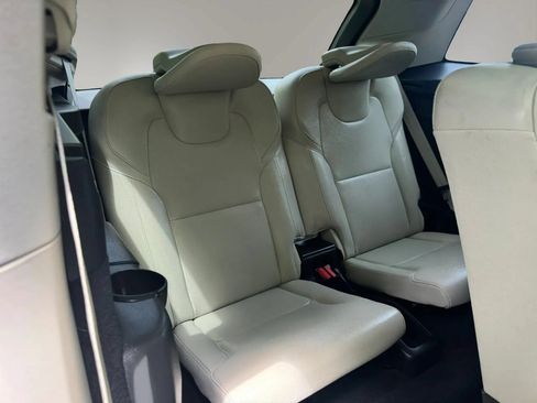 Used 2019 Volvo XC90 T6 Momentum AWD/4WD image 15
