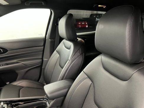 New 2026 Jeep Compass Latitude image 16