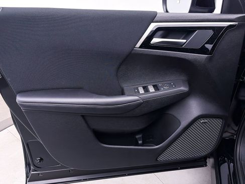 New 2026 Mitsubishi Outlander ES image 11