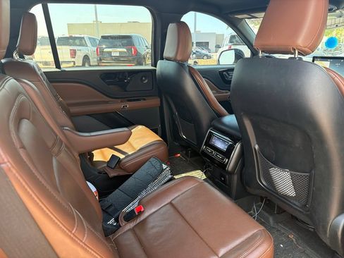 Used 2022 Lincoln Aviator Reserve w/ Elements Package Plus RWD image 9