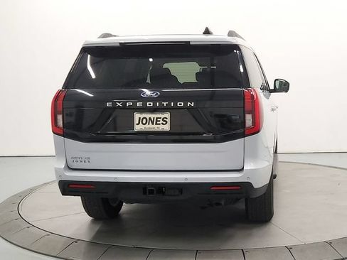 Used 2025 Ford Expedition Active AWD/4WD image 7
