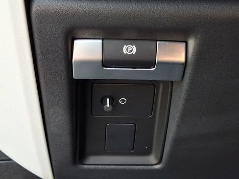 Used 2025 Land Rover Defender 110 S AWD/4WD image 25