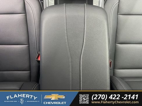 New 2026 Chevrolet Traverse LT w/ Enhanced Driving Package image 33