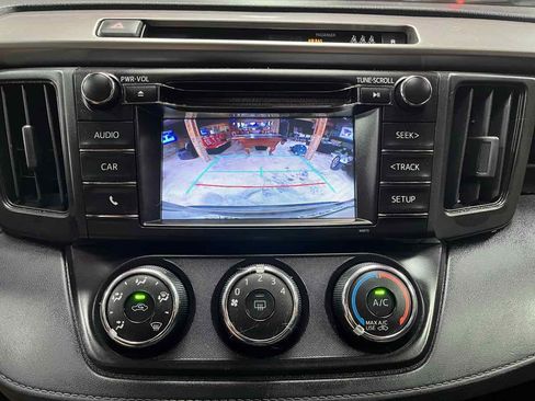 Used 2017 Toyota RAV4 LE w/ Carpet Mat Package AWD/4WD image 20