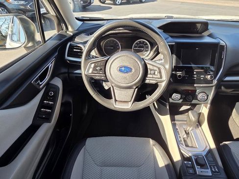 Used 2020 Subaru Forester Premium image 17