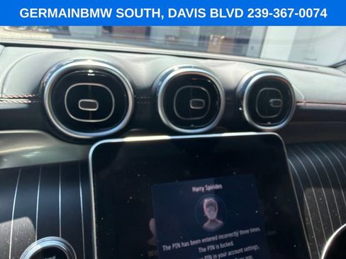 Used 2024 Mercedes-Benz GLC 300 4MATIC image 15