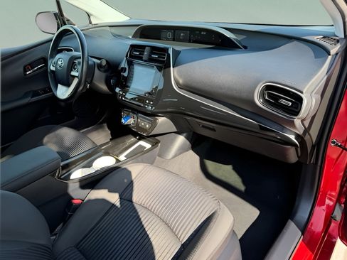 Used 2016 Toyota Prius Four FWD image 26