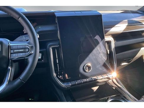 New 2026 GMC Yukon XL Elevation AWD/4WD image 6