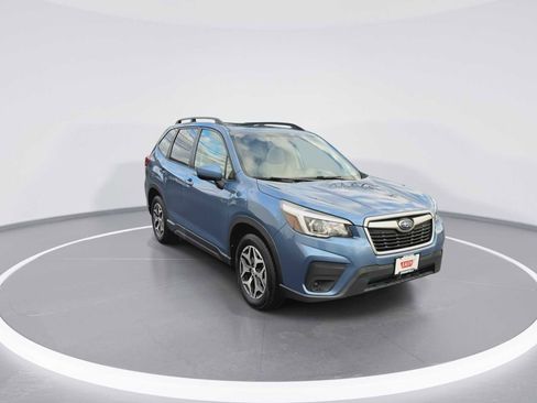 Used 2020 Subaru Forester Premium image 2