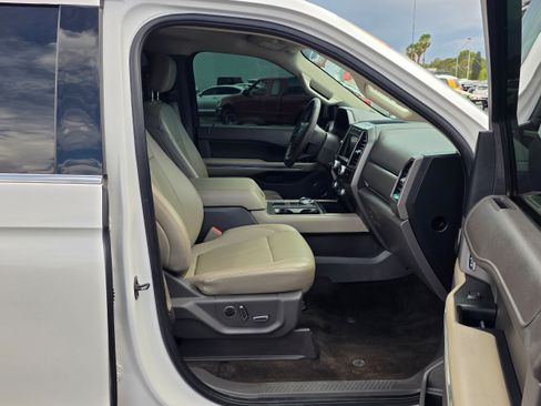 Used 2019 Ford Expedition Max XLT w/ Equipment Group 202A RWD image 29