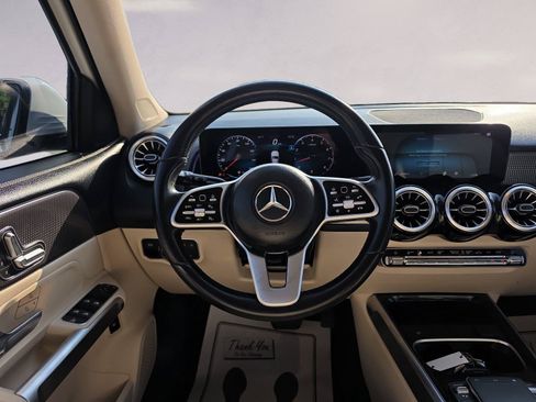 Used 2022 Mercedes-Benz GLB 250 image 12